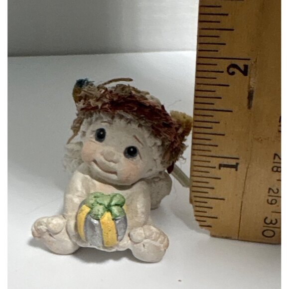 Cast Art Industries Dreamsicle Cherub with Present. 1.5” Vintage 1996 - Picture 8 of 9